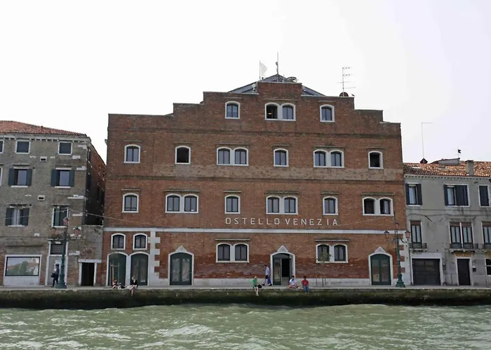Venice Hostels